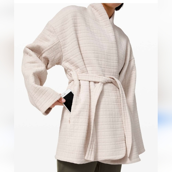 Lululemon Serene Travels Wrap Size 4 Light Ivory Oversized  LTIV 00892 - Picture 1 of 12